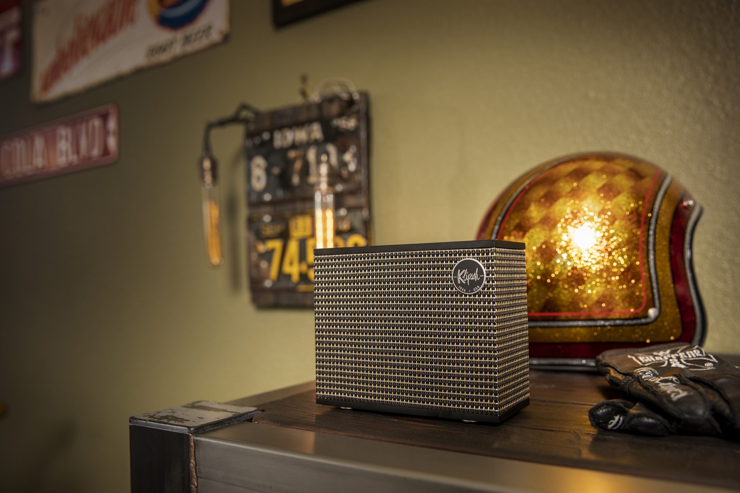 Loa Bluetooth Klipsch Heritage Groove