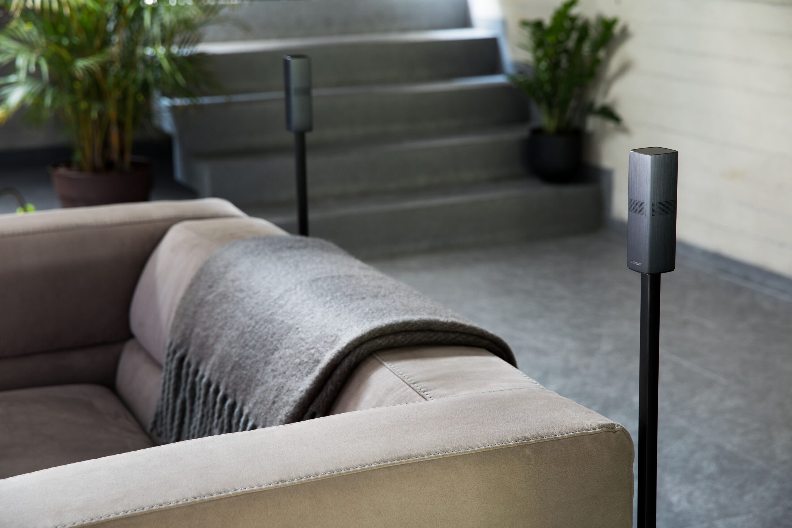 Loa Bose Surround Speaker 700