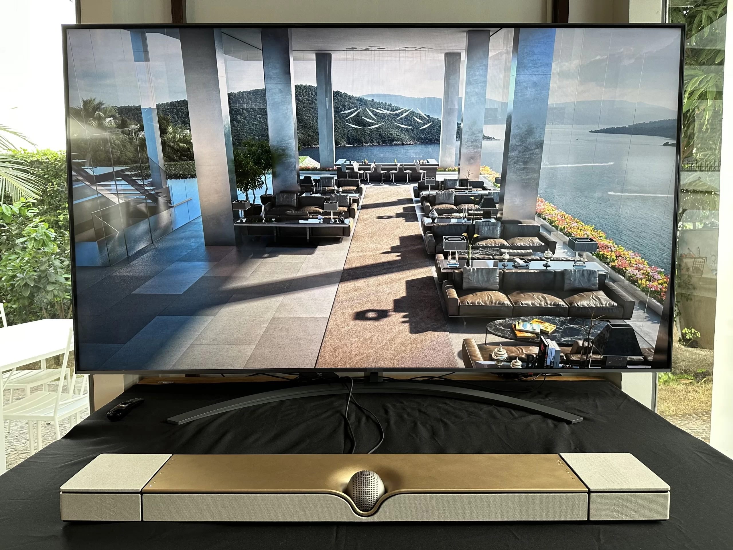 Loa soundbar Devialet Dione Opera de Paris